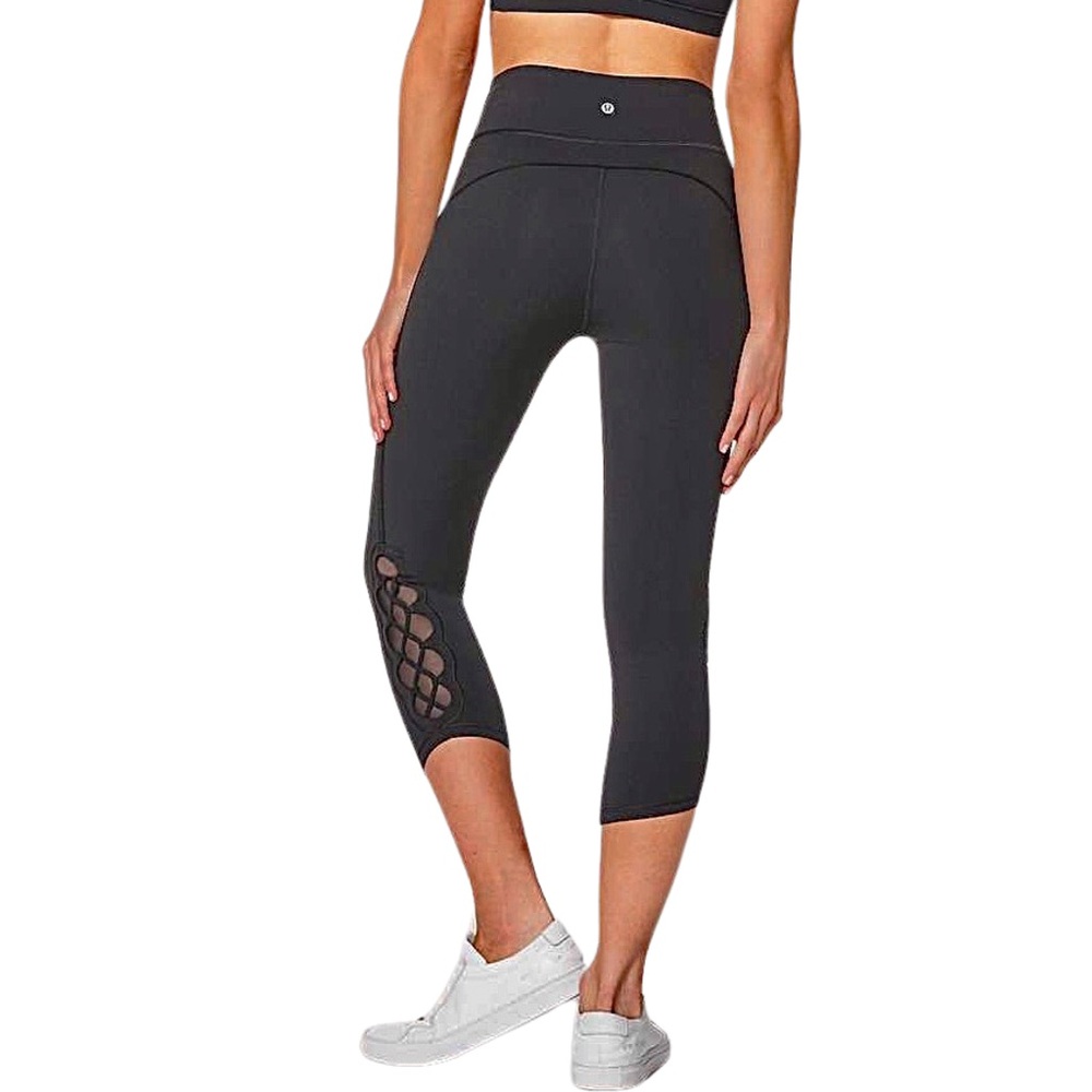LULULEMON Tied To It Crop 21"‎ in Black - Picture 5 of 7